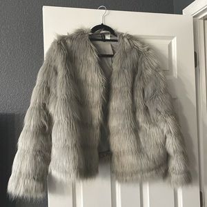 Women’s gray faux fur jacket Size L